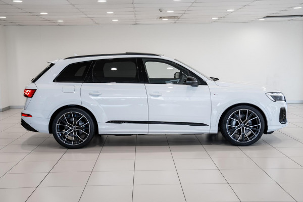 2026 Audi Q7 4M TDI 210kW S line SUV image 3