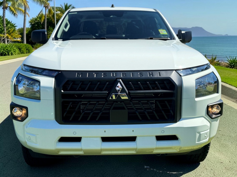 2026 Mitsubishi Triton MV GLX+ Ute Image 2