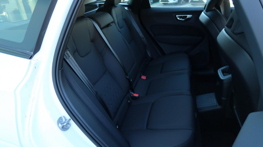 2025 MY26 Volvo XC60 UZ Plus T8 Plug-in Hybrid Dark SUV Image 17