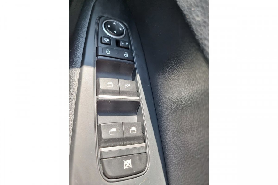 2020 MY1  Kia Cerato BD Sport+ Hatch Image 21