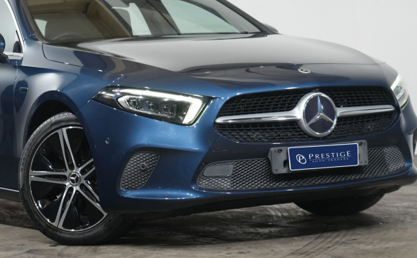 2021 Mercedes-Benz A-Class A250e Hatch image 2