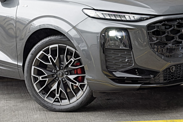 2026 Audi Q3 FJ TFSI 195kW Quattro SUV image 6