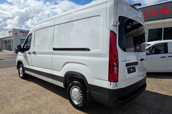 2025 MY24 LDV Deliver 9  LWB Van Image 5