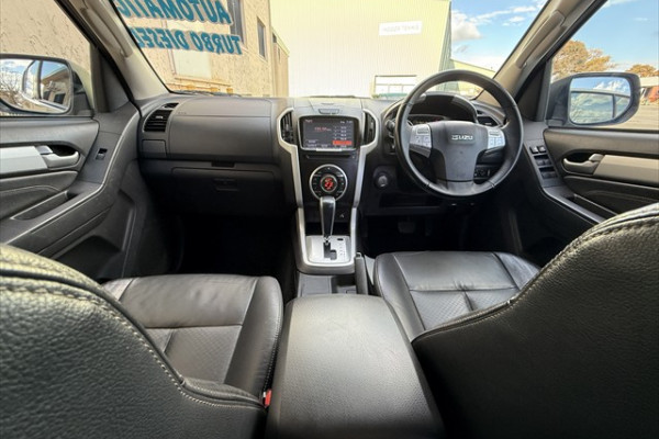 2016 MY15.5 Isuzu MU-X LS-T SUV Image 12