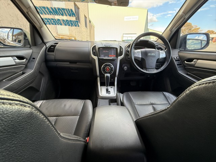 2016 MY15.5 Isuzu MU-X LS-T SUV Image 12