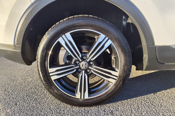 2021 MG ZS AZS1 Essence SUV Image 21