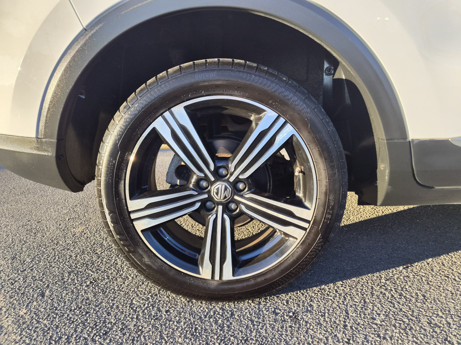 2021 MG ZS AZS1 Essence SUV Image 21
