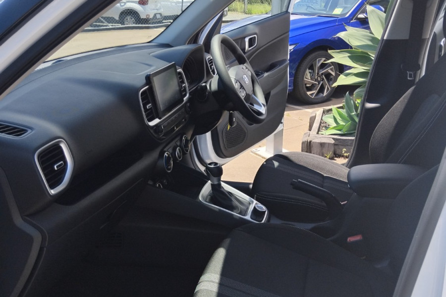 2024 Hyundai Venue QX.V5  SUV Image 25