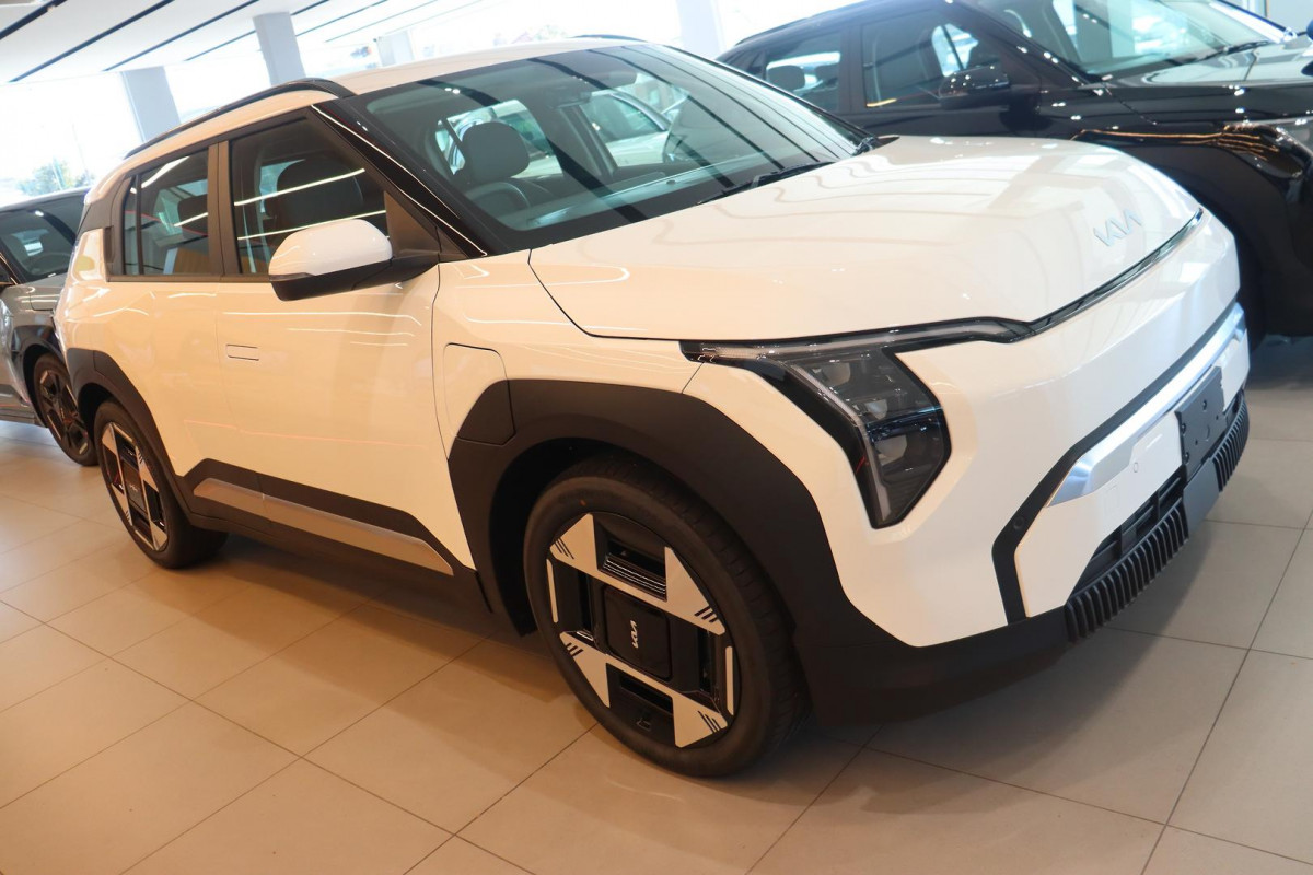 2026 MY27 Kia EV3 SV Earth SUV