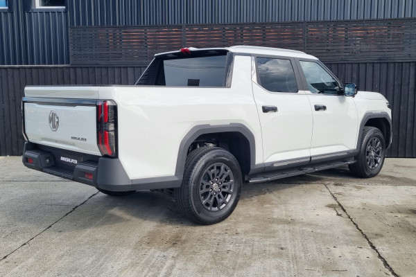 2025 MG U9 Explore Ute Image 3