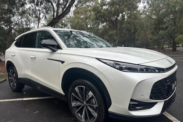2025 MG HS AS33H Essence Hybrid+ SUV