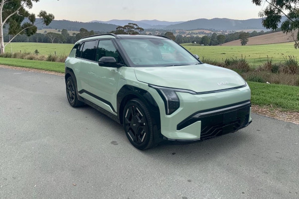 2026 MY27 Kia EV3 SV GT-Line SUV Image 2
