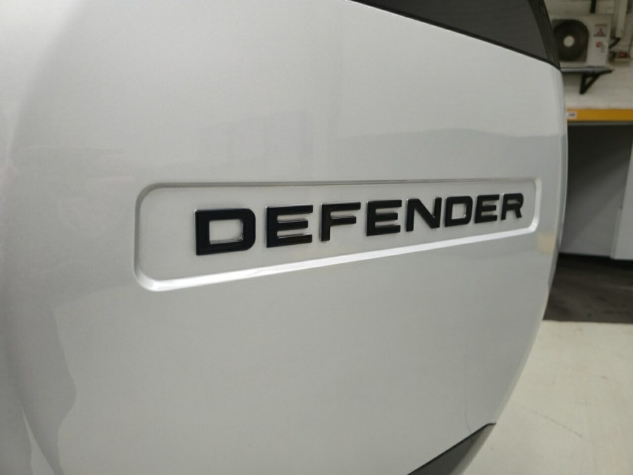 2020 Land Rover Defender L663 HSE SUV Image 23