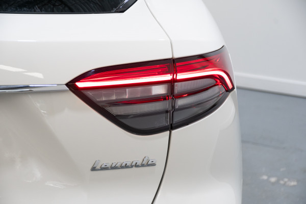 2022 Maserati Levante GT SUV Image 11