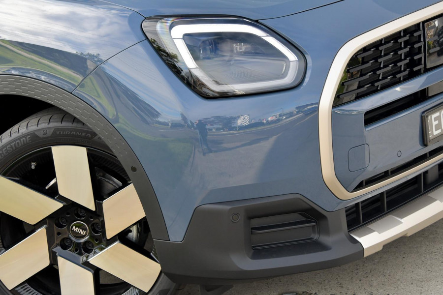 2026 MINI Countryman U25 S Favoured SUV