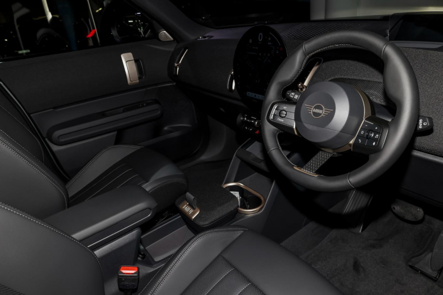 2025 MINI Countryman U25 C Favoured SUV