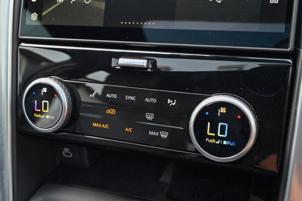 2025 Land Rover Discovery Series 5 D350 Dynamic HSE SUV image 15