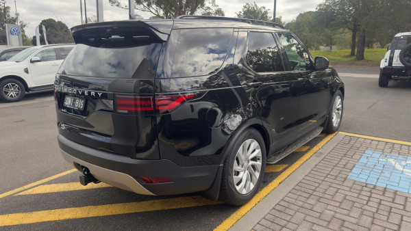 2025 Land Rover Discovery Series 5 D350 S SUV image 7