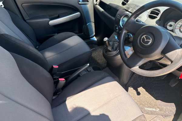 2010 Mazda 2 DE Series 1 Neo Hatch Image 7