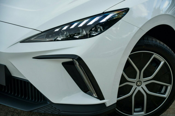 2024 MG MG4 MEH32 Essence 64 Hatch Image 5