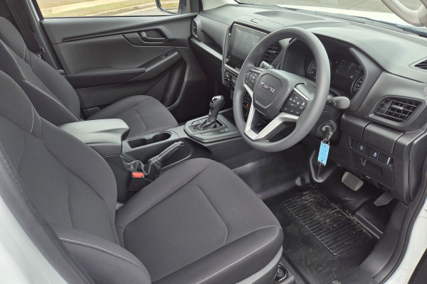 2026 Isuzu D-MAX RG SX Cab Chassis Image 9