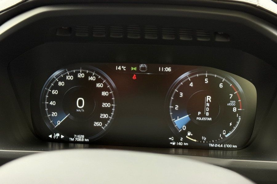 2017 MY18 Volvo XC90 L Series T8 R-Design Wagon Image 27