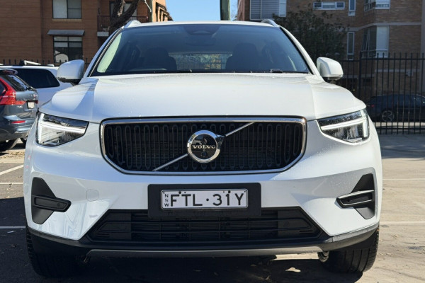 2026 Volvo XC40 XZ Plus B4 SUV Image 5