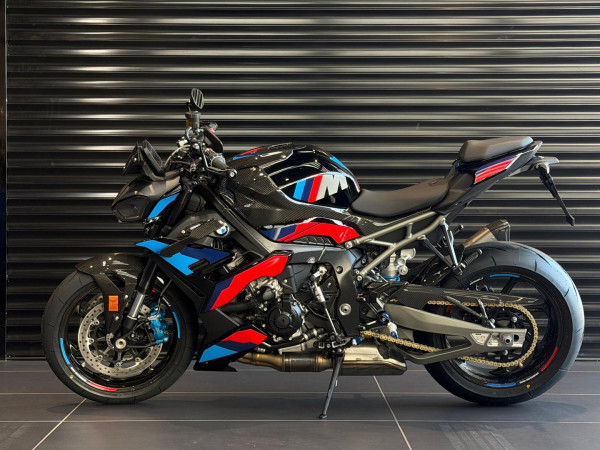 2026 BMW M 1000 R M Competition Package M 1000 image 4