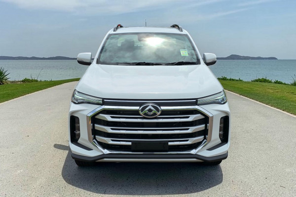 2026 MY25 LDV T60 SK8C Max PRO Ute Image 3