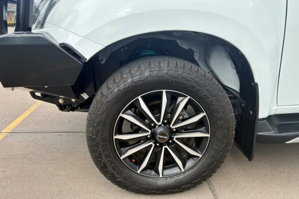 2019 Isuzu D-MAX TF LS-T Ute Image 12