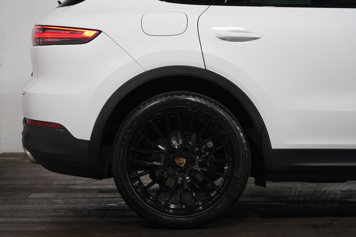 2019 Porsche Cayenne SUV Image 6