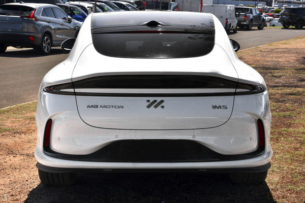 2025 MG IM5 P12L Performance Hatch Image 3