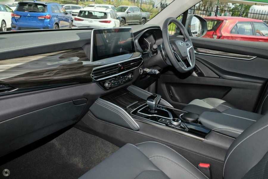 2024 LDV D90 SV9A Executive SUV Image 7