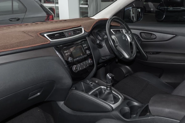 2015 Nissan QASHQAI J11 ST SUV Image 8