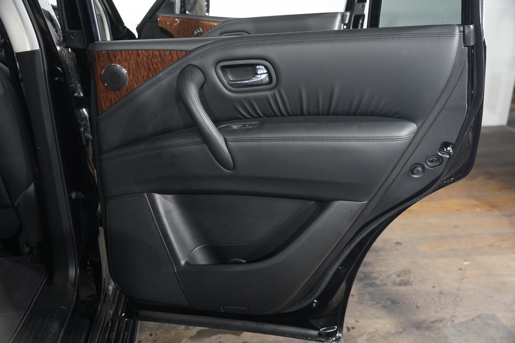 2024 Nissan Patrol Ti-L (4x4) SUV Image 33