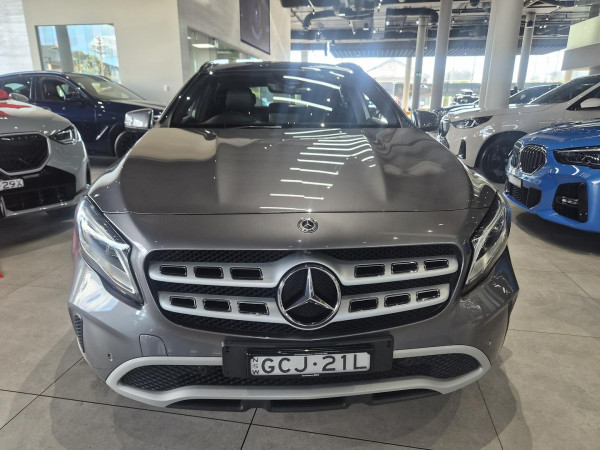 2018 Mercedes-Benz GLA-Class X156 GLA180 SUV image 3