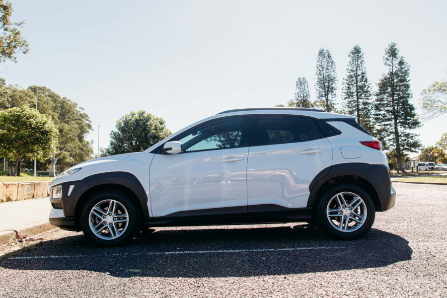 2018 MY19 Hyundai KONA OS.2 Active SUV Image 8
