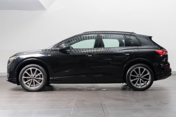 2025 MY24 Audi Q4 e-tron F4 55 SUV image 3