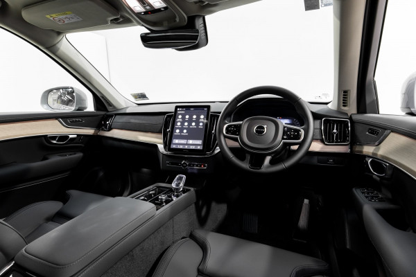 2026 Volvo XC90 L Series B5 Plus 2L MHEV AWD SUV Image 11