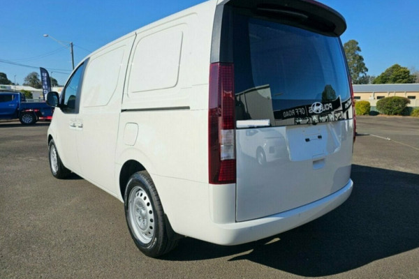 2024 MY25 Hyundai Staria Load US4.V3  Van Image 5