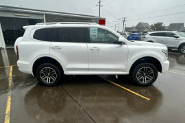 2024 GWM Tank 500 Ultra Hybrid SUV image 2