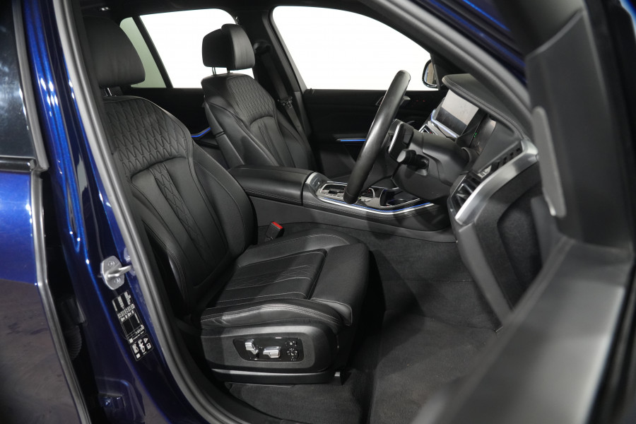 2021 BMW X5 M50i SUV Image 31