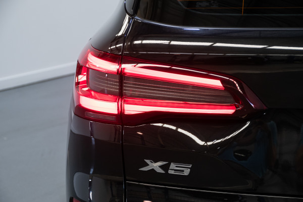 2022 BMW X5 xDrive30d SUV Image 11