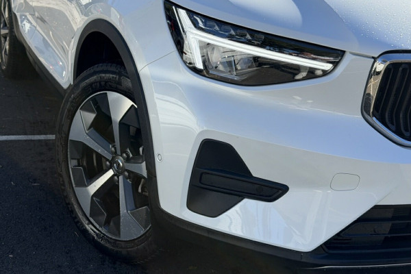 2026 Volvo XC40 XZ Plus B4 SUV Image 2