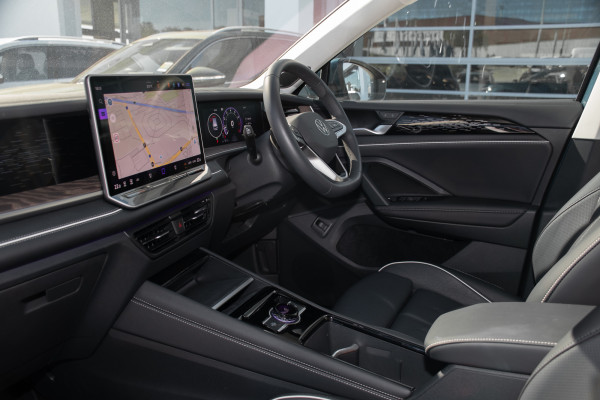 2025 MY26 Volkswagen Tayron R4 150TSI Elegance SUV image 8