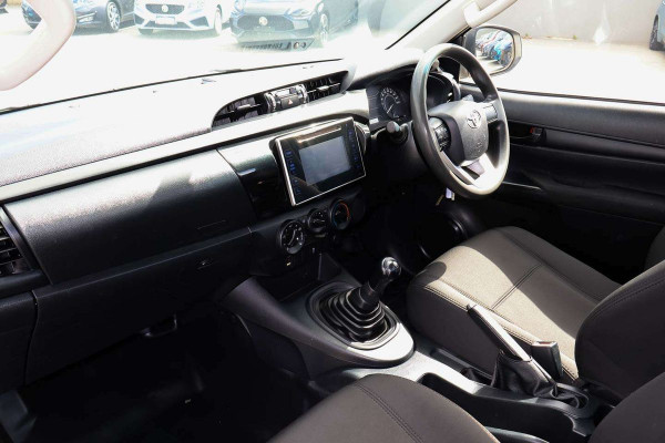 2018 Toyota HiLux TGN WorkMate Single Cab Chassis Image 9