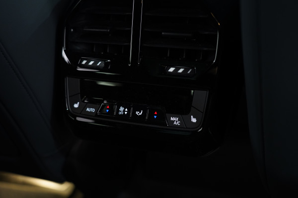 2022 BMW Ix M60 SUV Image 36