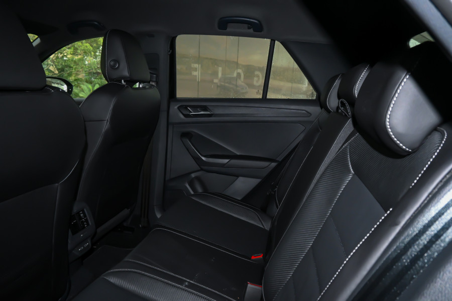 2025 Volkswagen T-Roc 140TSI R-Line SUV Image 9