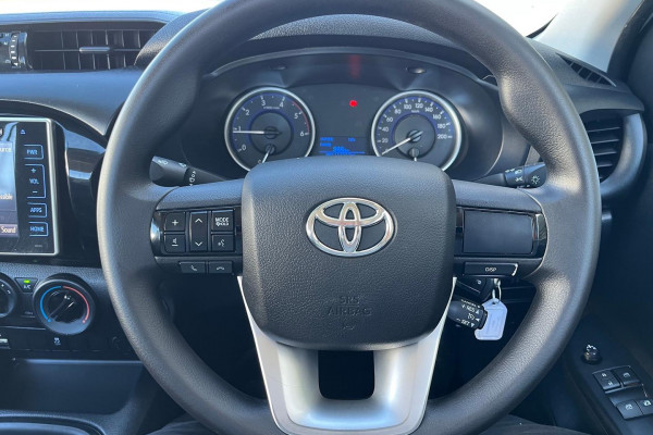 2017 Toyota HiLux GUN123R SR Cab Chassis Image 16