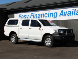 Toyota HiLux SR KUN26R 